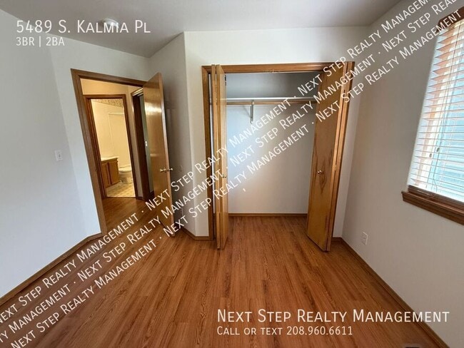 Building Photo - 5489 S Kalmia Pl