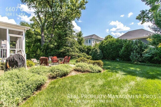 Building Photo - 6607 Chesterfield Ave