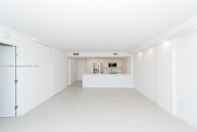 Building Photo - 177 Ocean Ln Dr