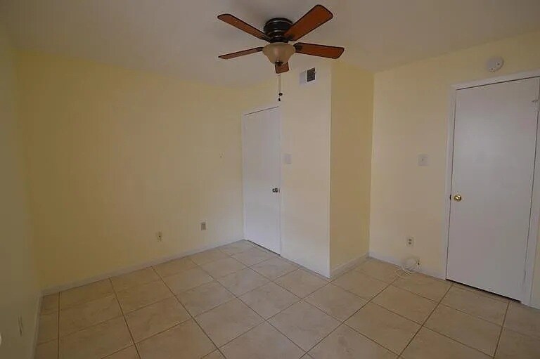 Building Photo - 15300 SW 106th Ter