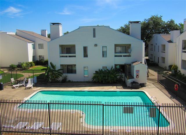 Building Photo - 7431 Holly Hill Dr