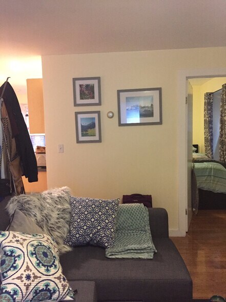 Building Photo - 28 Fleet St