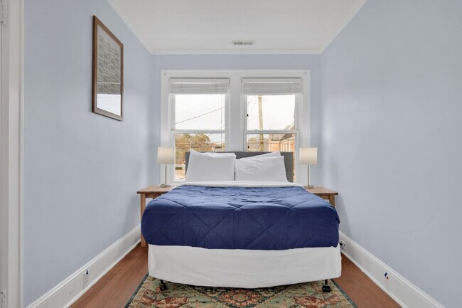 Building Photo - 1713 Fort Bragg Rd