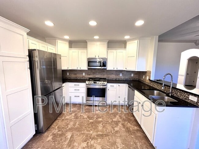 Building Photo - 206 Peyton St