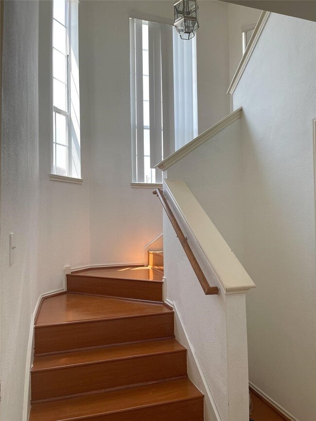 Building Photo - 11737 Logan Ridge Dr