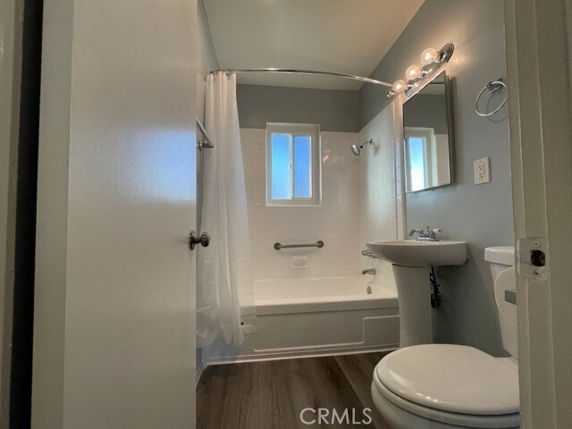 Building Photo - 686 E Cottonwood Rd