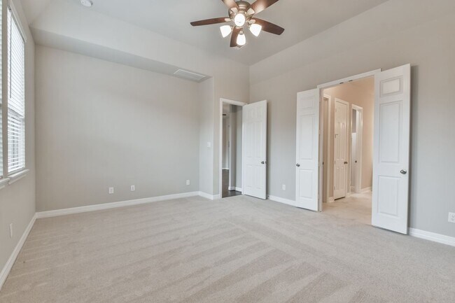 Building Photo - 27124 Regal Scott Dr