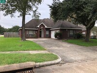 Building Photo - 818 Oak Lodge Ct