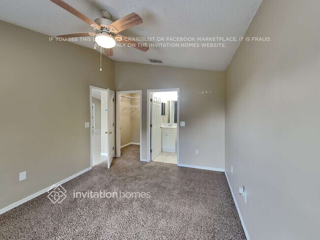Building Photo - 465 Gannet Ct