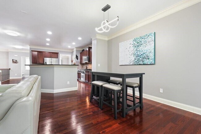 Building Photo - 3888 Fairhill Point