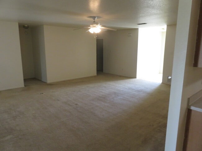 Building Photo - 2317 Upland Bend Dr