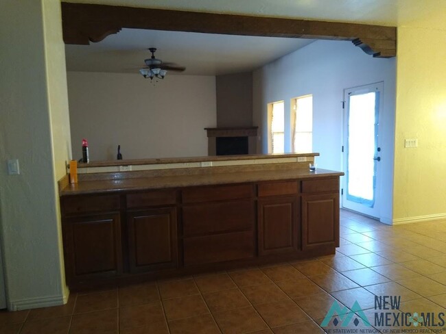 Building Photo - 2108 S Shelly Dr