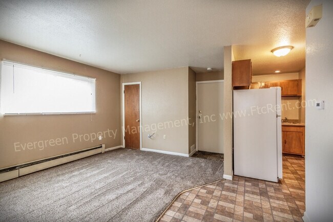 Building Photo - 1301 Burton Ct