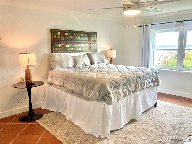 Building Photo - 373 NW 14th Pl