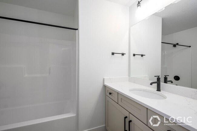 Building Photo - Brand New Townhome in Lehi Utah!