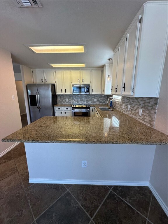 Building Photo - 14905 Dasmarinas Dr