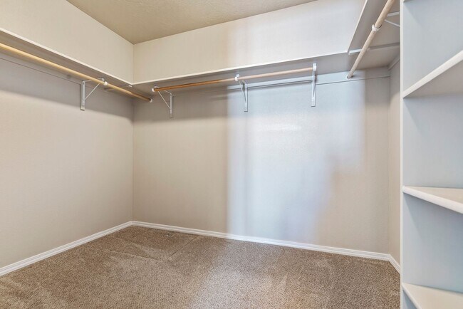 Building Photo - Available July 5th, 3bd/2b Meridian Home