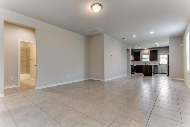 Building Photo - 341 Trellis Blvd