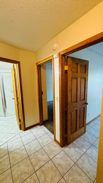 Building Photo - 900 9th Ave S