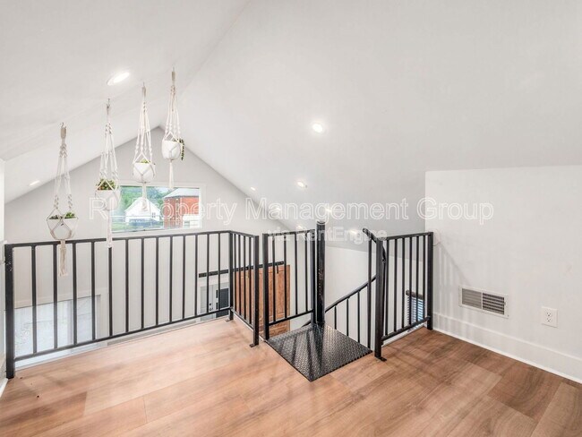 Building Photo - 451 S 22nd St