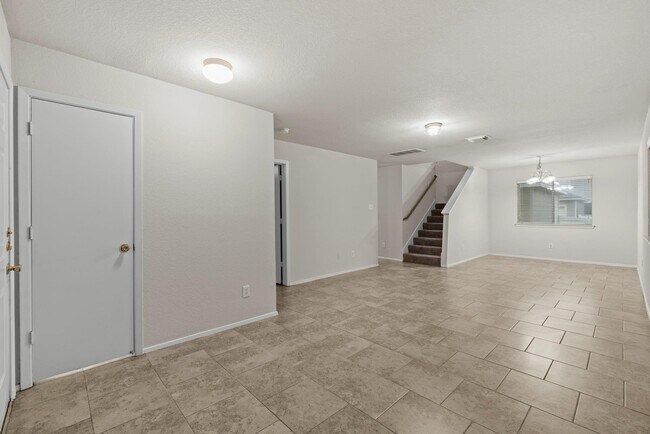 Building Photo - 1617 Nichole Woods Dr