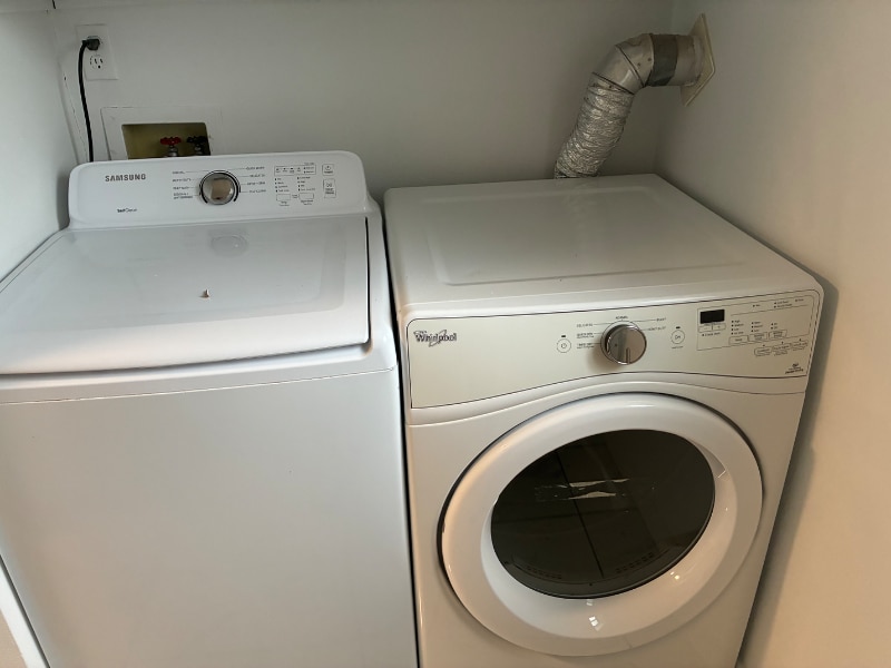 Building Photo - 21225 NE 12th St