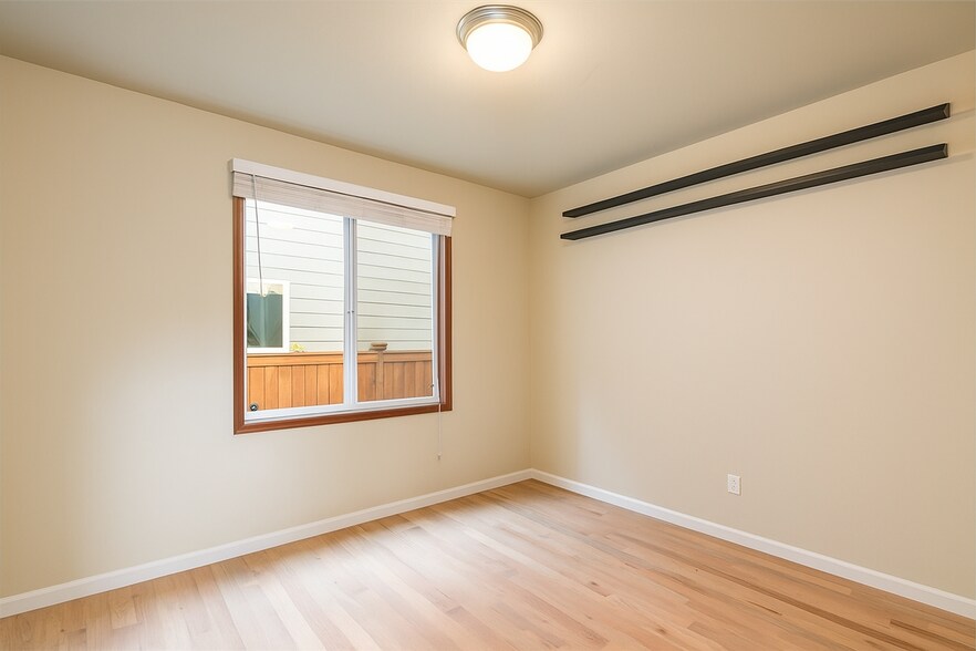 Building Photo - 19031 Waxen Rd