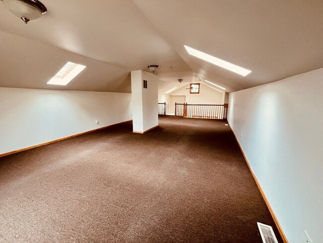 Building Photo - Kennelly Properties - 1336