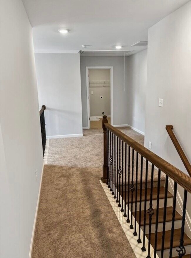 Building Photo - 2115 Teale Ln