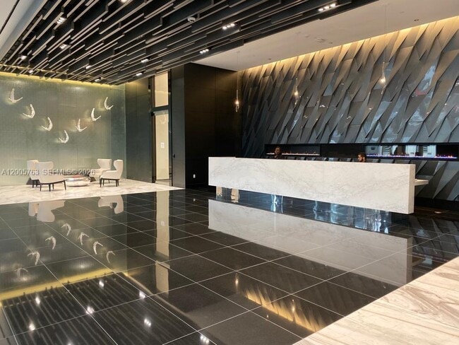 Building Photo - 851 NE 1st Ave