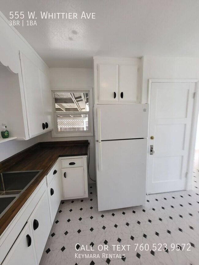 Building Photo - 555 W Whittier Ave