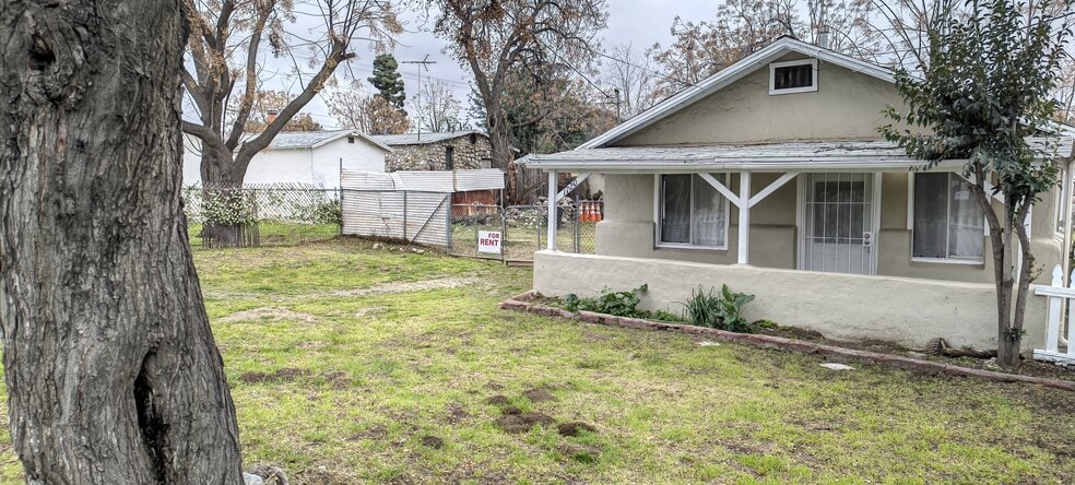 Building Photo - 1720 San Bernardino Ave