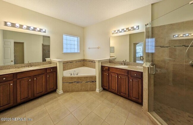 Building Photo - 3120 Double Oaks Dr