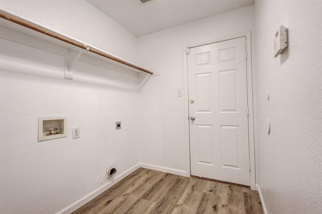 Building Photo - 7133 Amber Dr