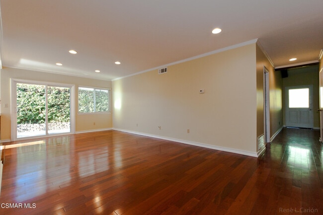 Building Photo - 2743 Rustic Glen Dr
