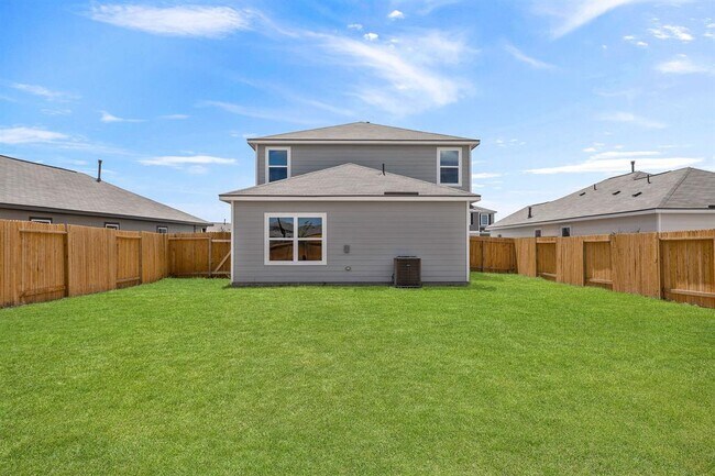 Building Photo - 392 Low Pasture Trl