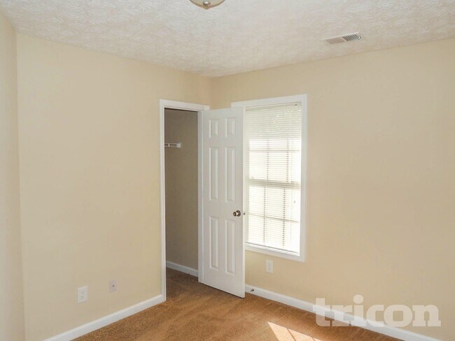 Building Photo - 8036 Harmony Lakes Dr