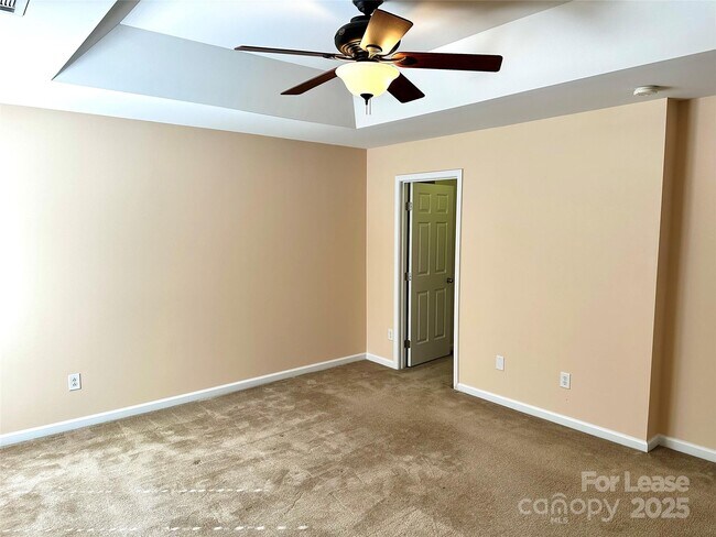 Building Photo - 7946 Mariners Pointe Cir