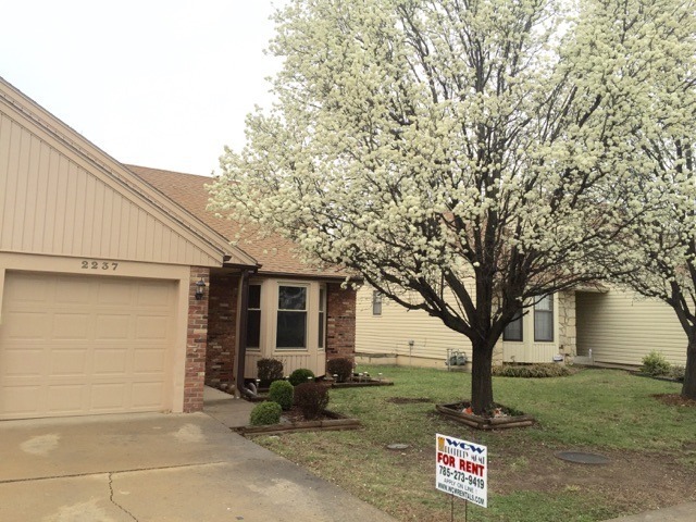 Primary Photo - Handsome half duplex near Barrington Villa...