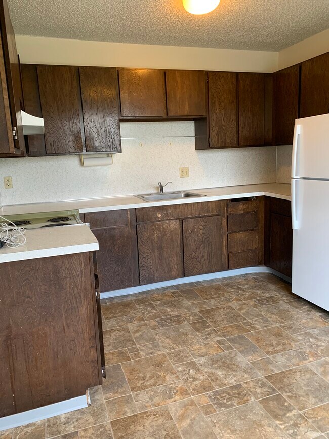 Building Photo - 630 NE Maiden Ln