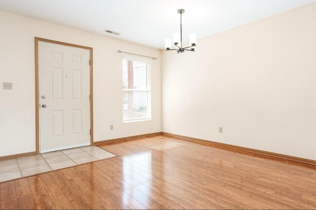 Building Photo - 5874 Beechwood Dr