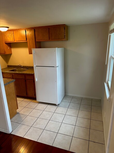 Building Photo - 103 Eads St