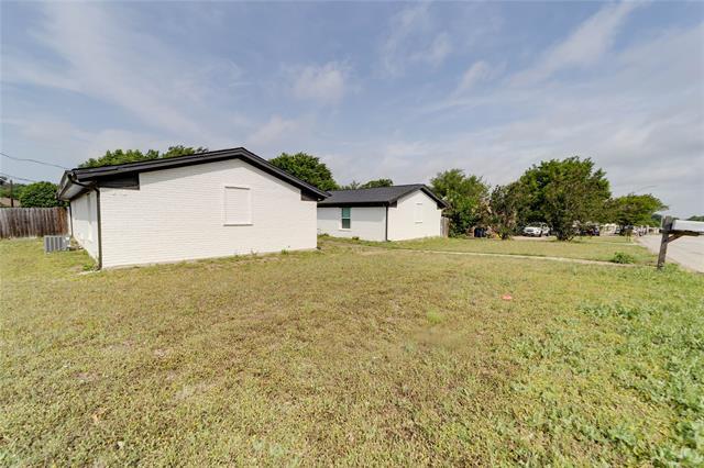 Building Photo - 6824 Trail Lake Dr
