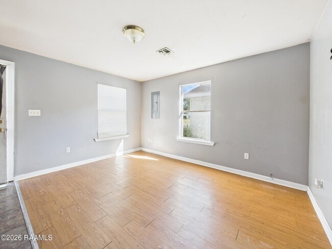 Building Photo - 611 Walker Rd