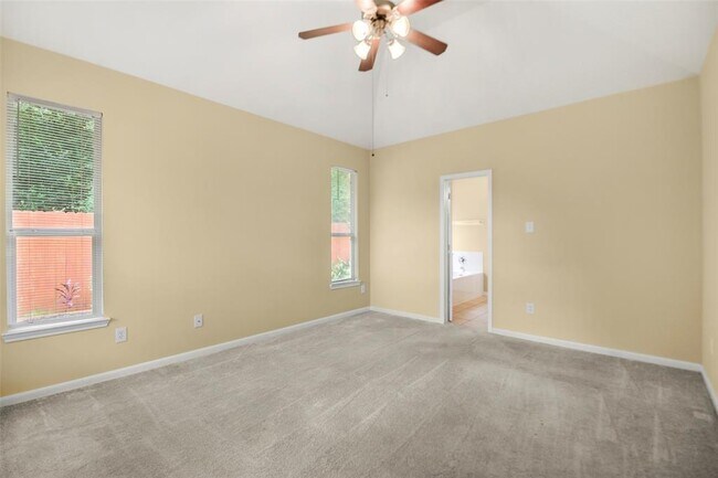 Building Photo - 12806 Pecan Shores Dr