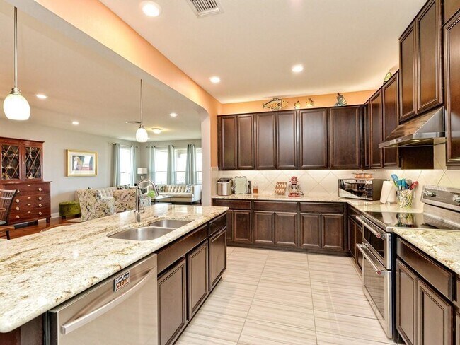 Building Photo - 1067 Toltec Trail