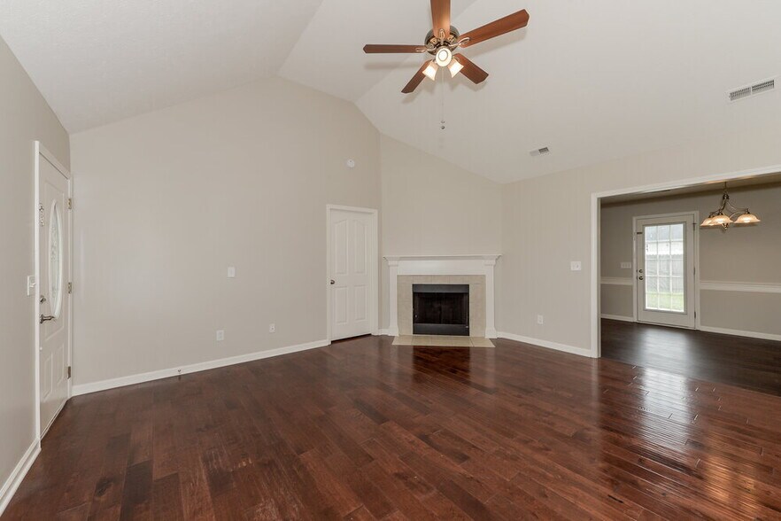 Building Photo - 3218 Barksdale Cir