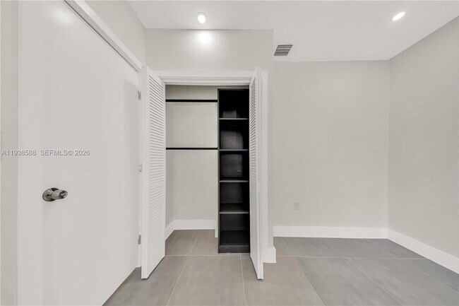 Building Photo - 807 NW 51st St