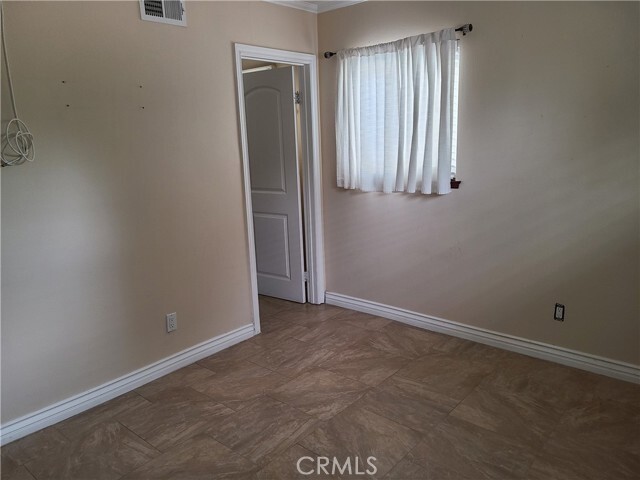 Building Photo - 15720 Rose Ln