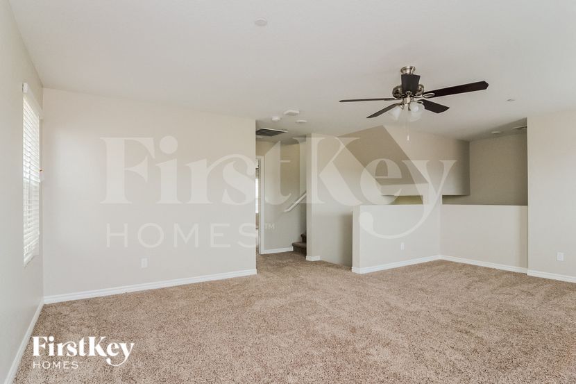 Building Photo - 803 N Water St